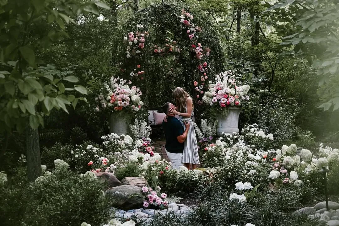 Taylor Swift and Travis Kelce Get Engaged