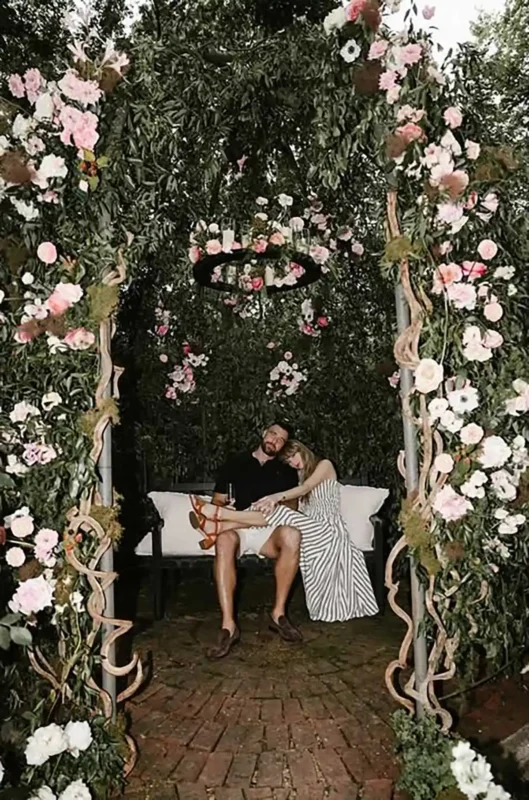 Taylor Swift and Travis Kelce Engagement Arch